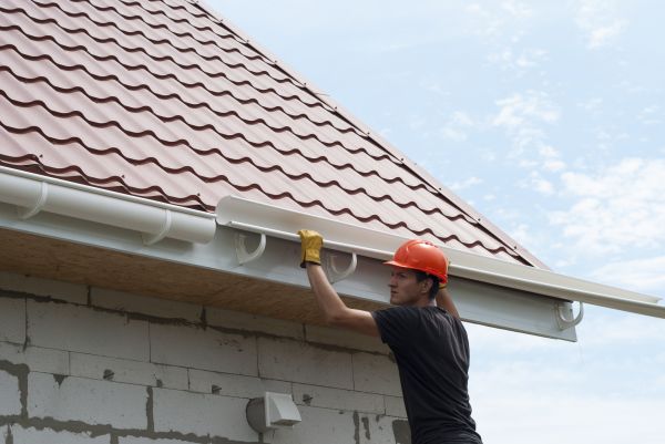Rain Gutter Repair in Southport