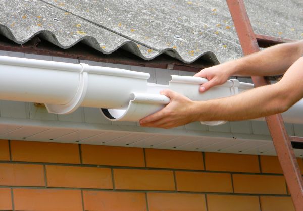 Cost of Gutter Hanging in Southport